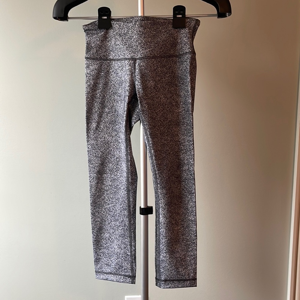 Lulu leggings - size 4 - great condition